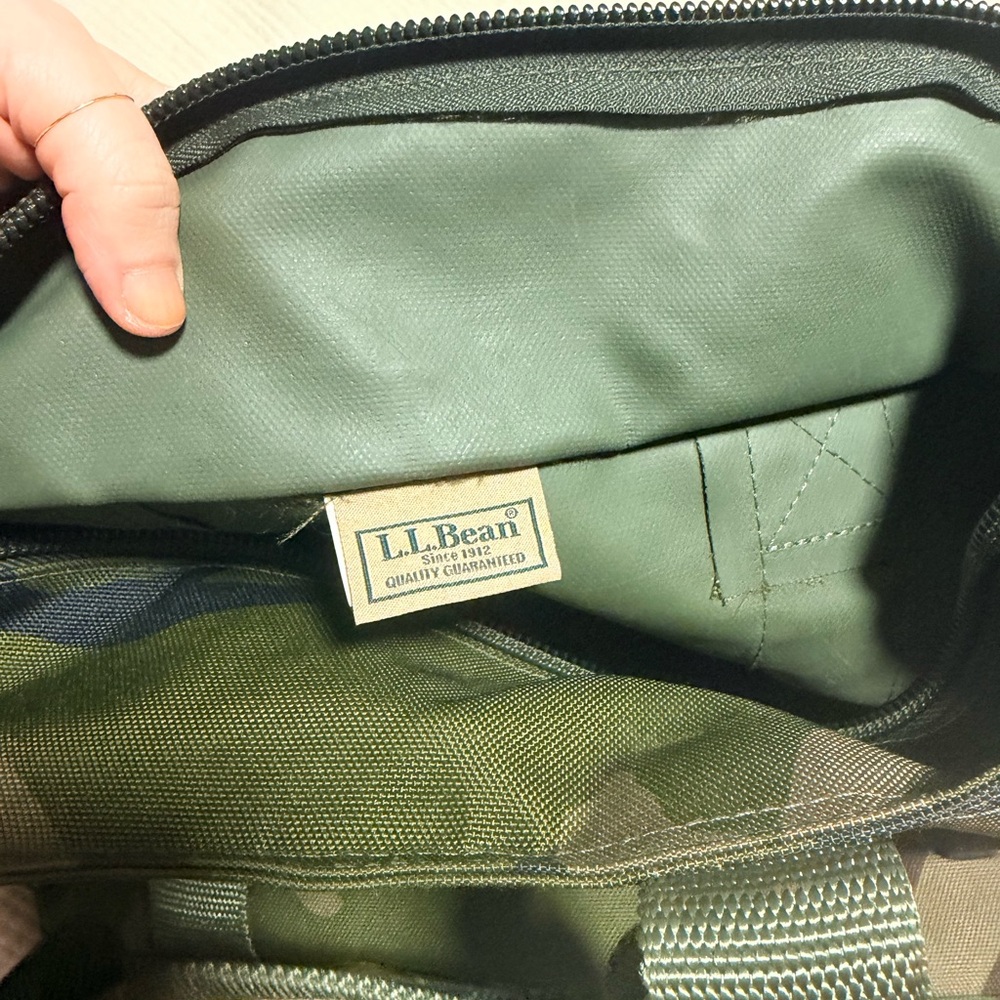 LL Bean Camo Tote Medium - Picture 2 of 6